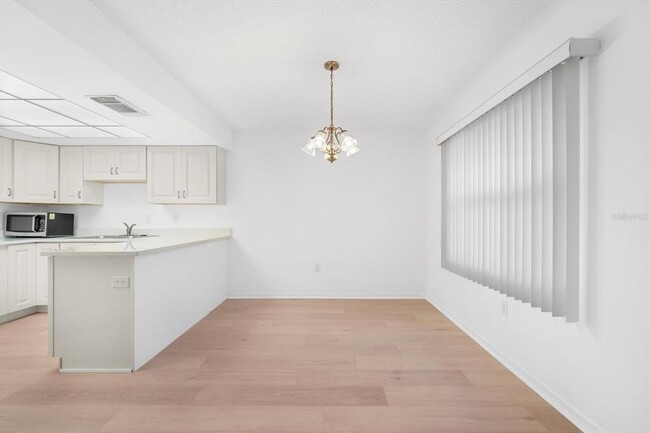 Building Photo - 6237 Draw Ln