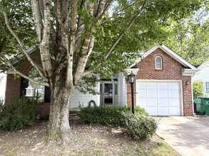Building Photo - 8600 Lockerbie Ln