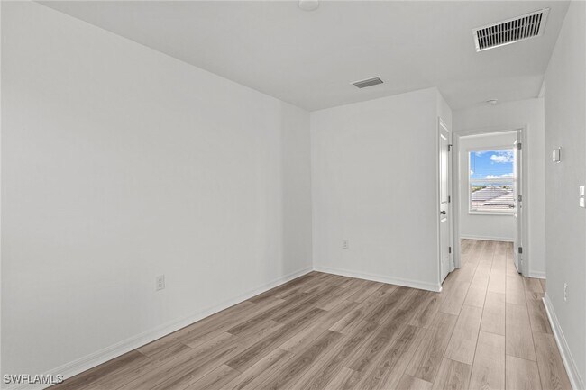 Foto del edificio - 43153 Wild Indigo Rd