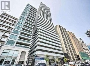 Building Photo - 200 Bloor St W