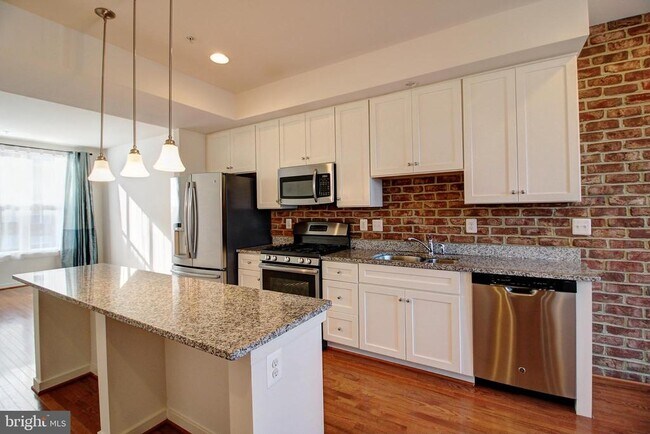 Foto del edificio - 1414 Wheyfield Dr