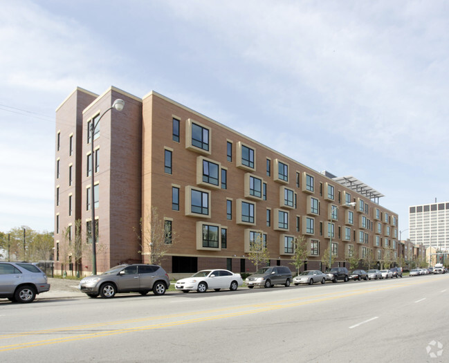 Park Boulevard - Apartments in Chicago, IL | Apartments.com