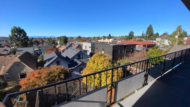 Building Photo - 6247 3rd Ave NW