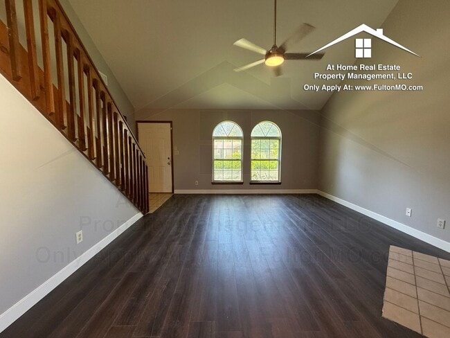 Building Photo - 2703 Mayflower Dr