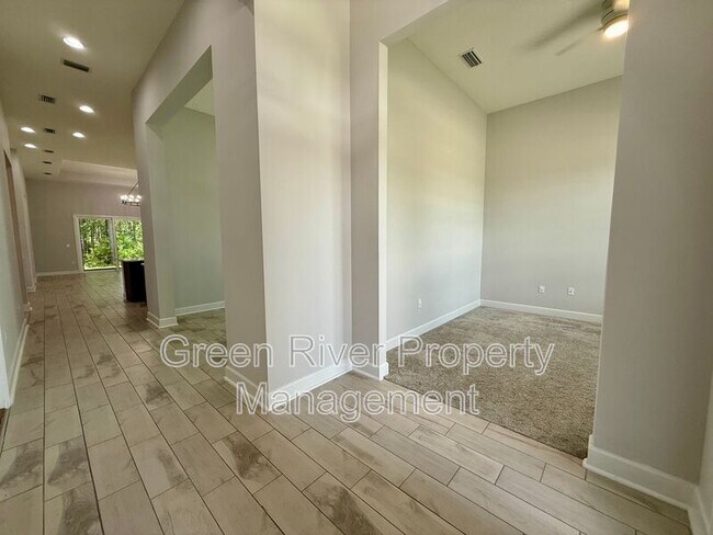 Building Photo - 1818 Sandy Creek Pkwy