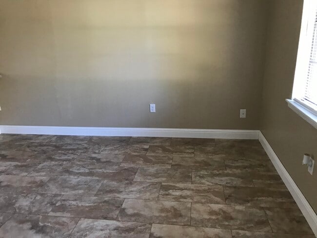 Building Photo - 5438 FL-4