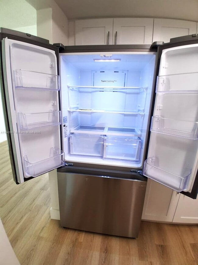 Foto del edificio - 16801 NE 14th Ave