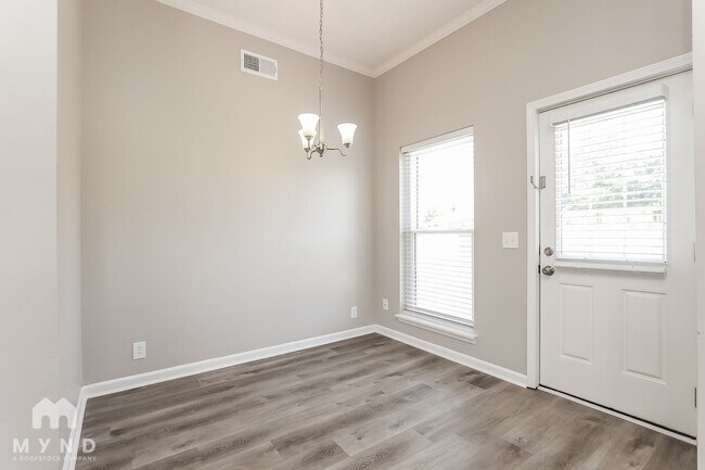Foto del edificio - 4917 Hickory Woods E
