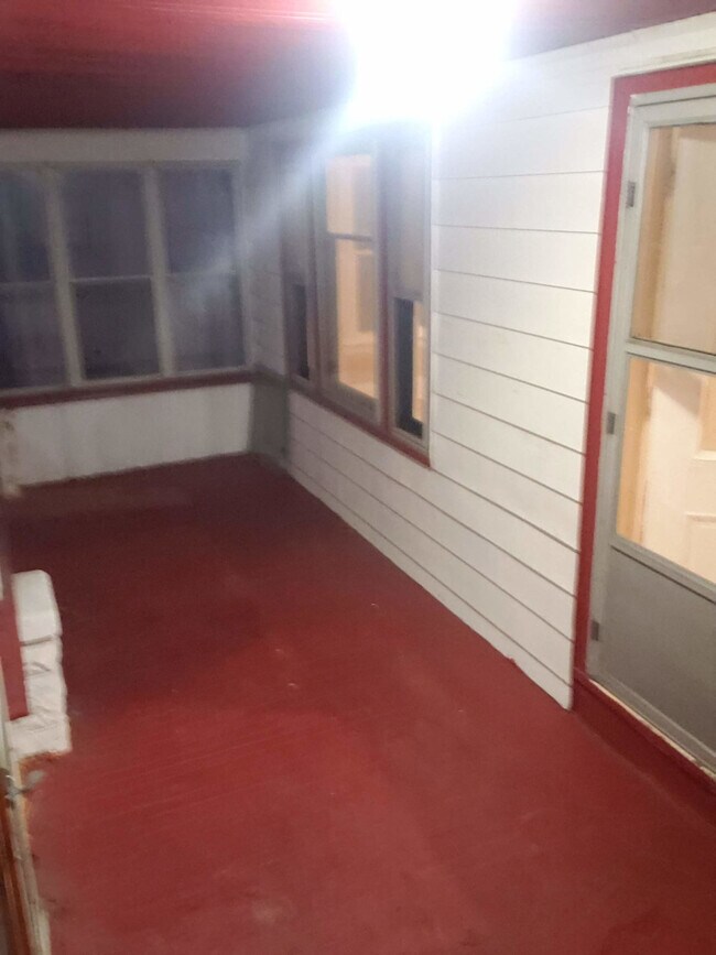Building Photo - 28 Arbutus Street