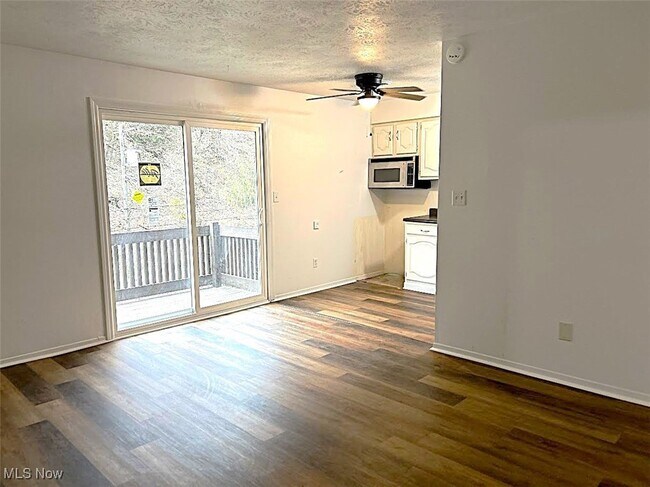 Foto del edificio - 375 N 12th St