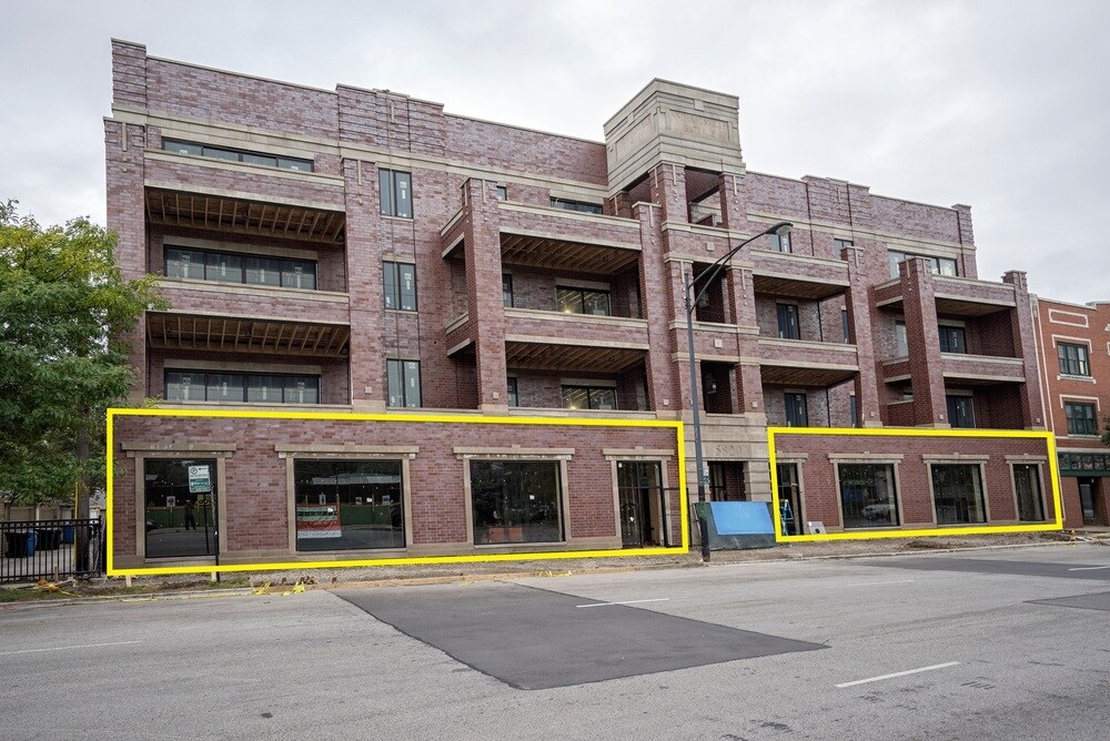 Building Photo - 5820 N Clark St
