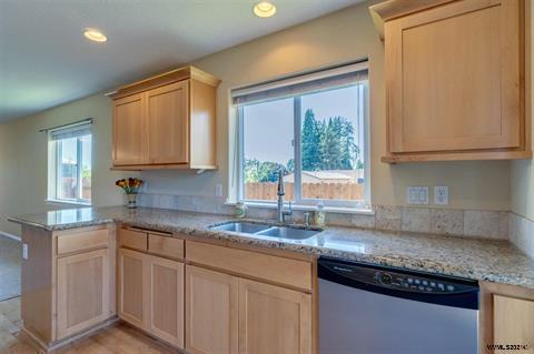 Foto del edificio - 537 SE Oak Grove Ave