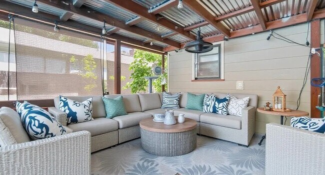 Foto del edificio - 739 S Terrace Dr