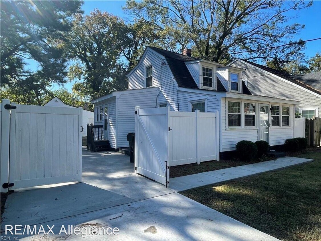 Primary Photo - 3 br, 1 bath House - 847 MARVIN AVENUE