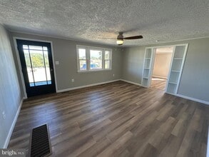 Building Photo - 938 Forrest Dr