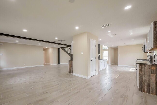 Foto del edificio - 1011 Klamath Ln