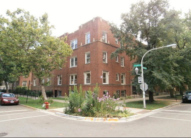 Building Photo - 6975 Greenview N Ave