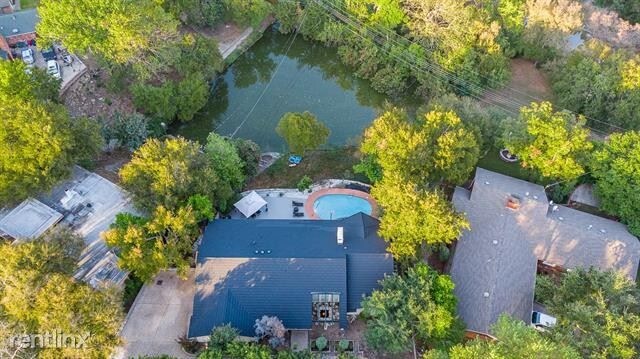 Foto del edificio - 5936 Diamond Oaks Dr S