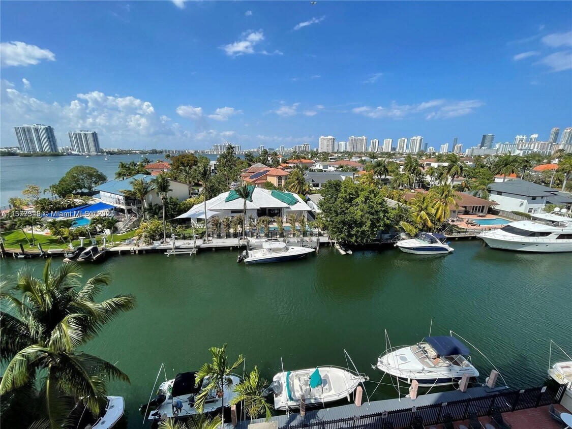 Foto principal - 2903 N Miami Beach Blvd