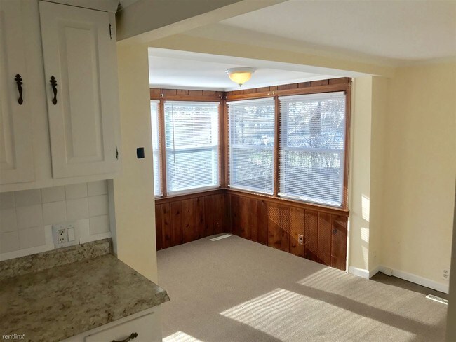 Building Photo - 2 br, 1 bath House - 851 N Colony Rd
