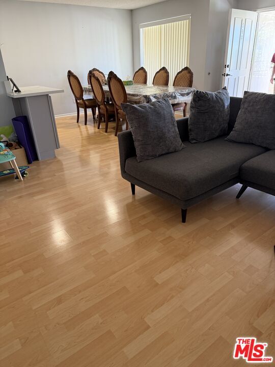 Foto del edificio - 10282 Tujunga Canyon Blvd