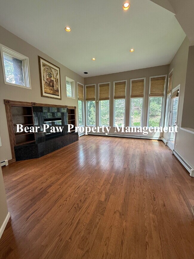 Foto del edificio - Beautiful Home in Riva Chase!