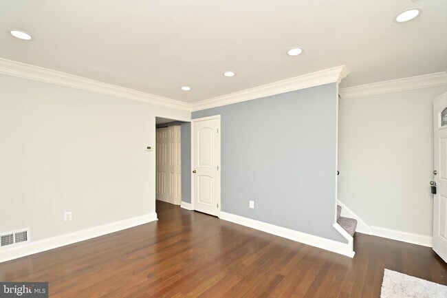 Building Photo - 13206 Parcher Ave