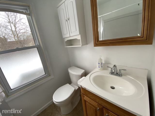 Building Photo - 3 br, 1 bath House - 1024 S Wisner St