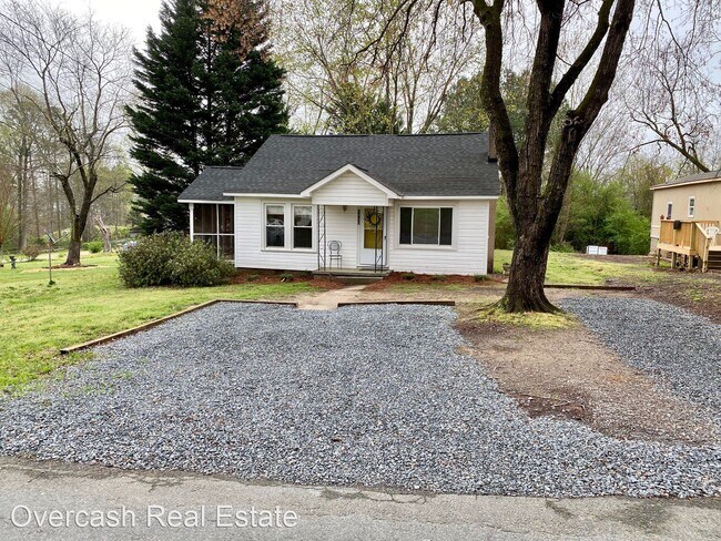 Building Photo - 3 br, 1 bath House - 1012 McLain Road