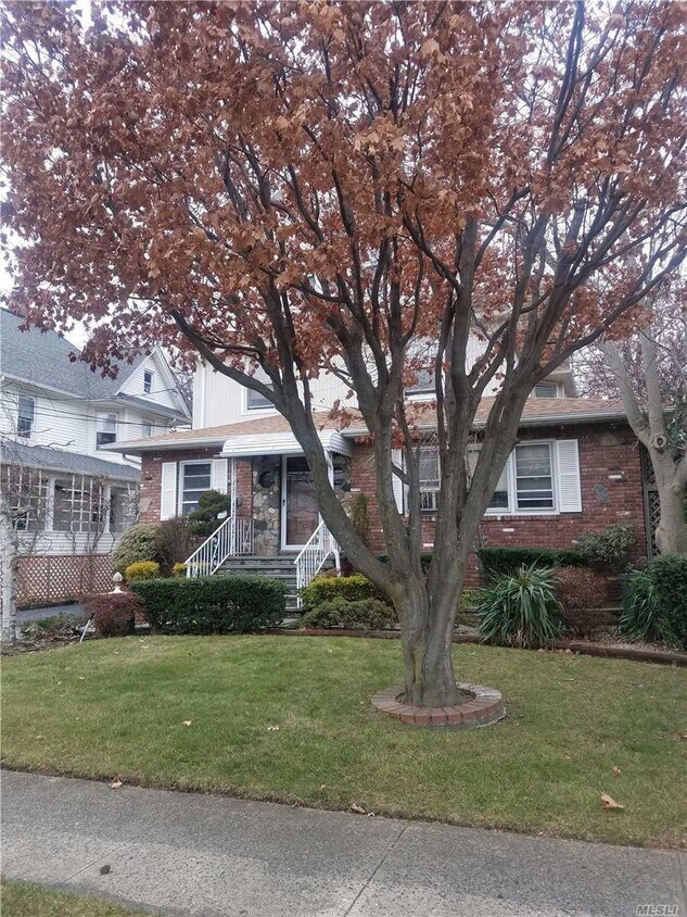 Foto principal - 100 Earle Ave