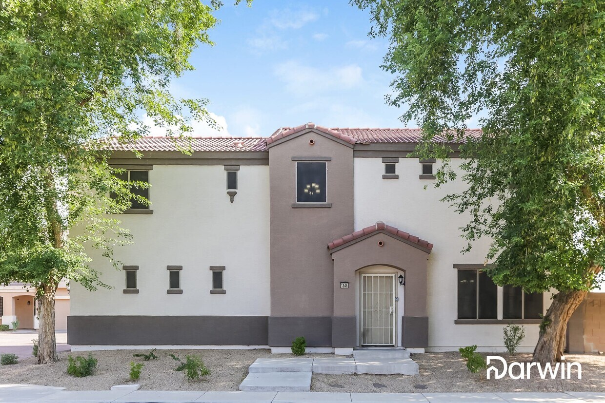 Foto principal - 1346 E Dunbar Dr