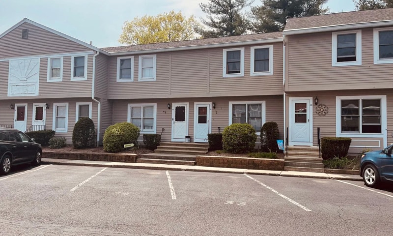 Primary Photo - 1430 Russell Rd