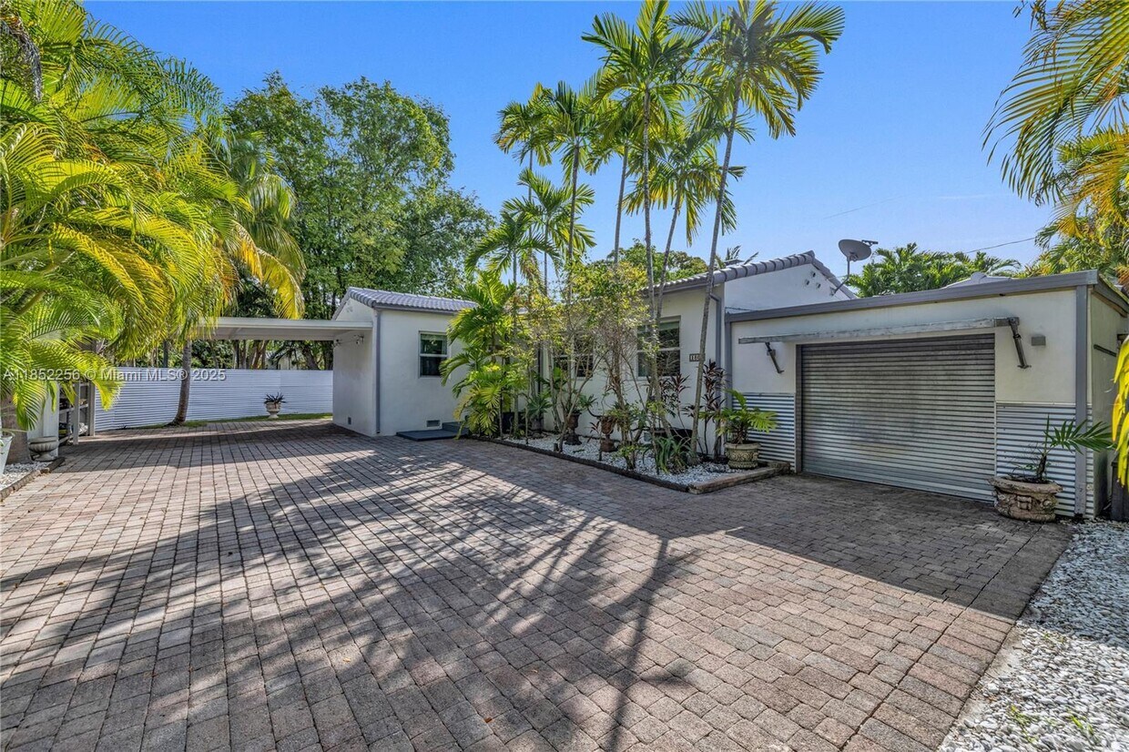 Foto principal - 1800 SW 21st St