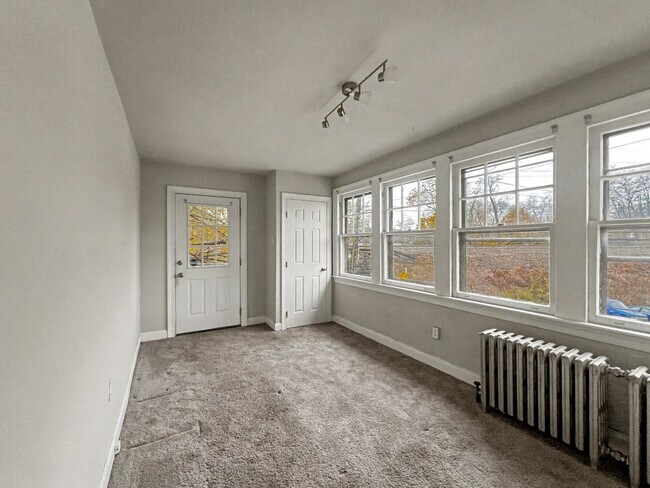 Building Photo - 201 N Aberdeen Ave