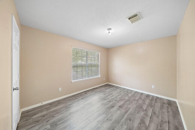 Building Photo - 6503 Holly Cove Ln