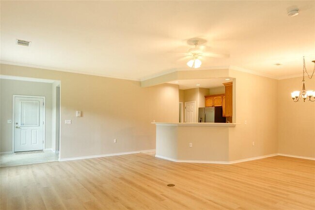 Foto del edificio - 115 Dickens Cir