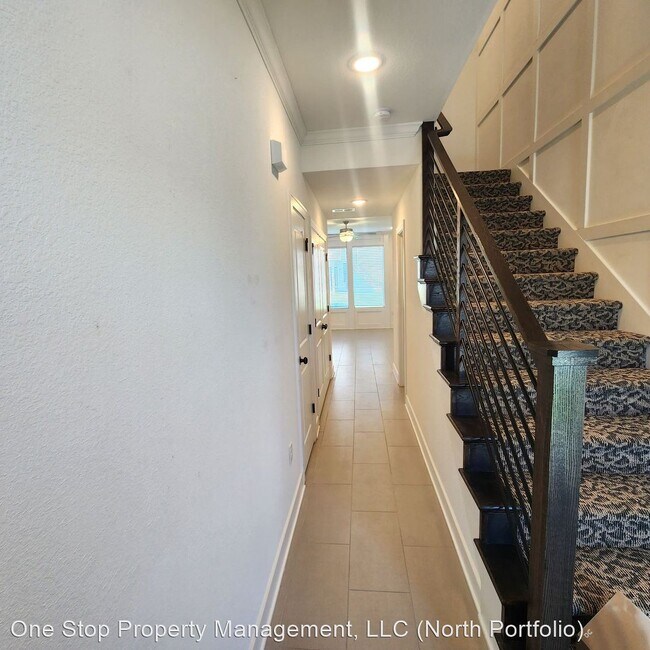 Foto del edificio - 3 br, 2.5 bath House - 7396 Aaron St.