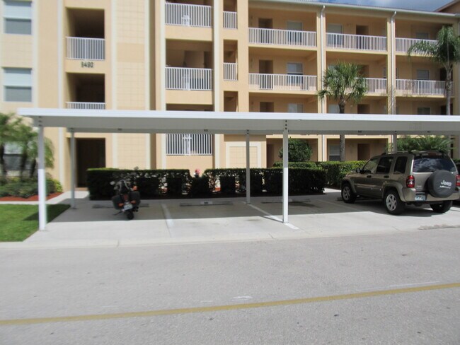 Foto del edificio - 2 bed/2 bath Condo in Popular Osprey Cove! Lake Views!!