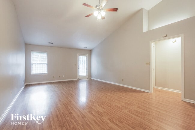Building Photo - 3938 Bonn Dr