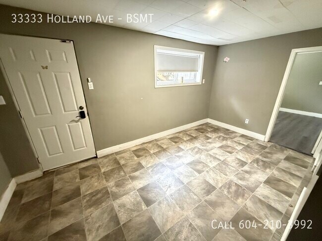 Photo du bâtiment - Basement Near Abbotsford Hospital