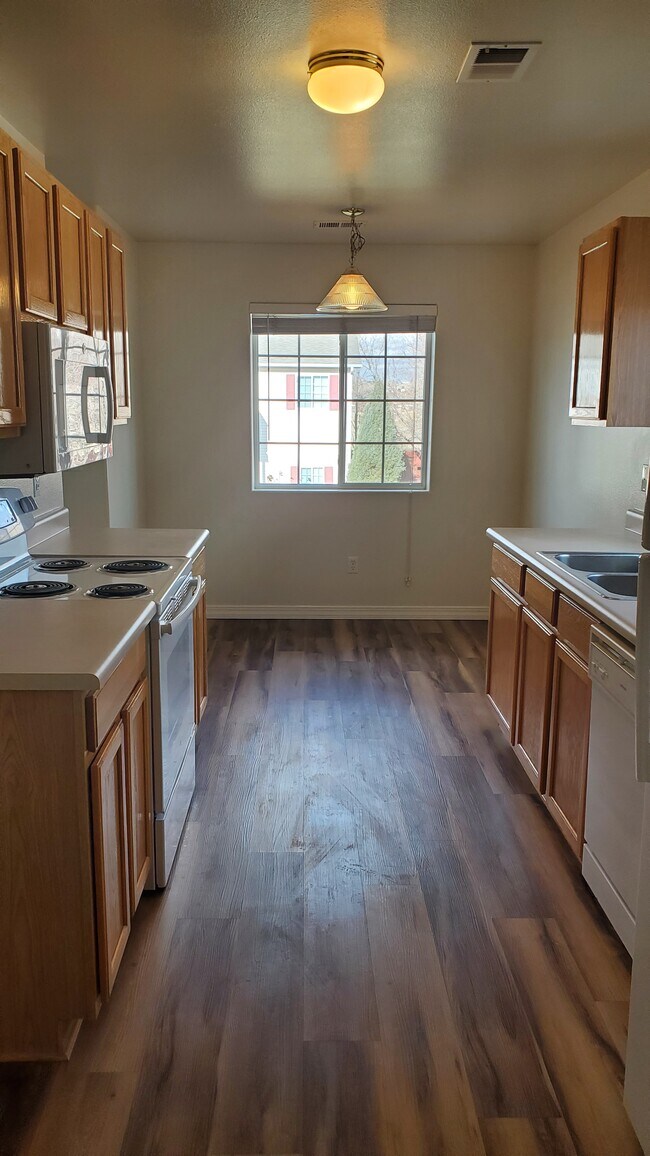 4012 Cheyenne St Unit A, Cheyenne, WY 82001 4012 Cheyenne St Cheyenne