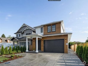 Building Photo - 18968 119 Av