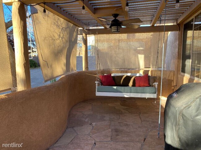 Building Photo - 111 W Avenida Bernalillo