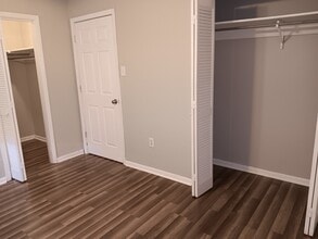 Building Photo - 8722 Orleans Dr