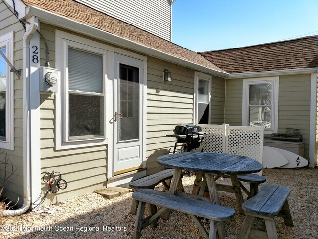 Foto del edificio - 28 E Rutherford Ln