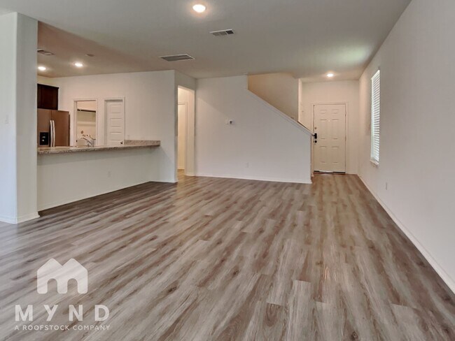 Building Photo - 16650 Moss Ln