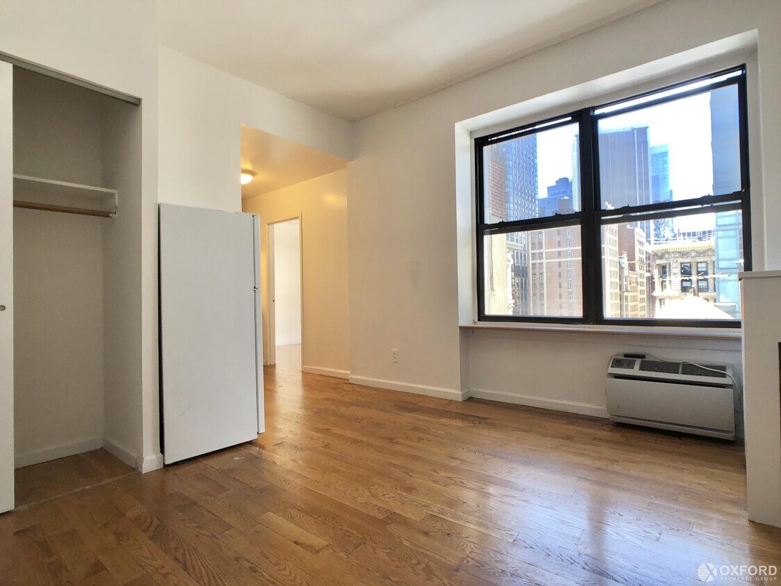 Primary Photo - 11 East 32nd Street