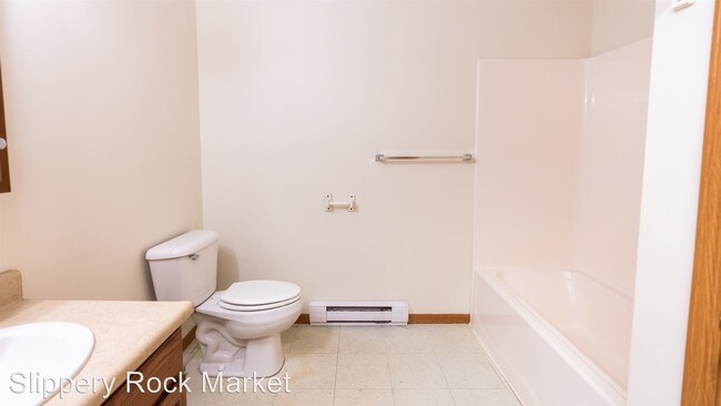 Foto del edificio - 321 Grove City Rd