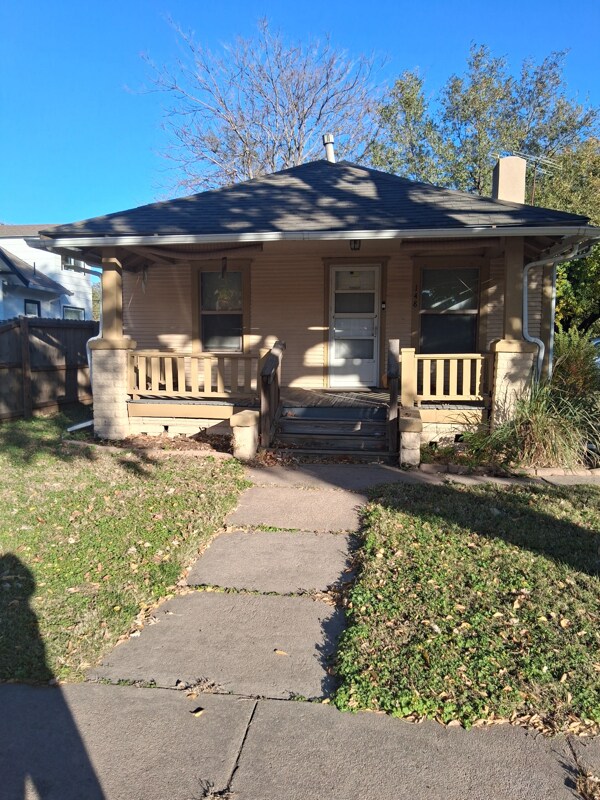 Foto principal - 148 S Edwards Ave