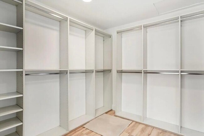 Foto del edificio - 75294 St Andrews Ct